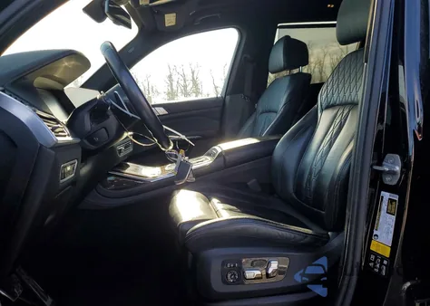 2020 BMW X7 xDrive40I z USA, uszkodzony, nr VIN 5UXCW2C02L9B00850